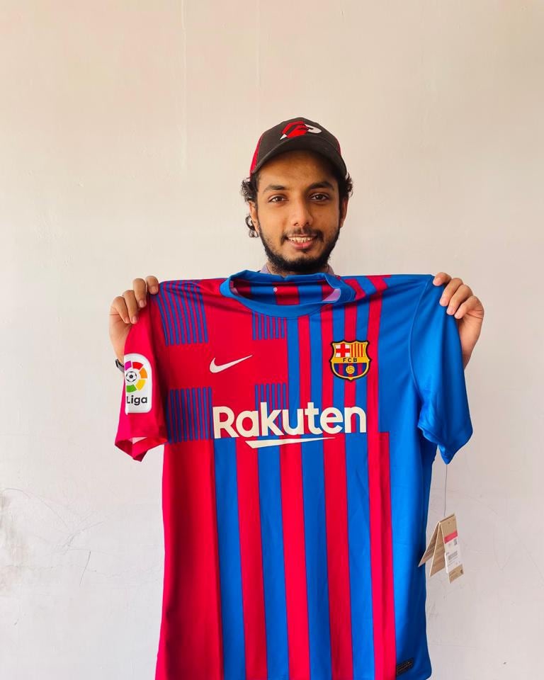 tamtonmarzu's tweet photo. All the way from Barcelona ❣️

Thank you @fcbarcelona for selecting me as an official virtual mascot ❤️💙

#Barca #ForcaBarca #Mascot #VirtualMascot https://t.co/feXPDvWcJt