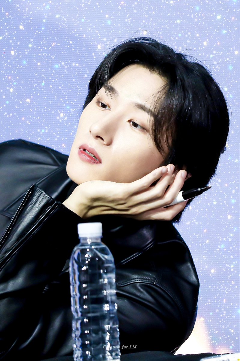 Creation_for_IM's tweet photo. 올해 반 이상이 너로 인해 행복했고 
내년 역시 꽉 채워서 사랑하고 ��복할게 
너무 바빴던 2021년 고생 많았고 
새로 시작하는 한 해는 건강 잘 챙기고 
아쉬울 시간 없이 알차게 사랑하자💜

(⺣◡⺣)♡*

#몬스타엑스 #MONSTAX #임창균 #창균 #아이엠 #IM #창균이네작업실 https://t.co/3ioEkpw64R