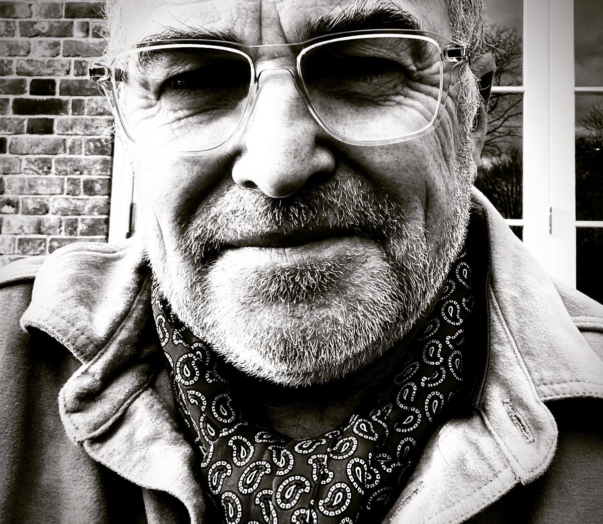 igfield's tweet photo. Day 10 - Freedom 🎶
In advance of your celebrations, may I wish you all a Happy New Year 🥂

#isolationends #beardproject https://t.co/xCVhSr9Okf