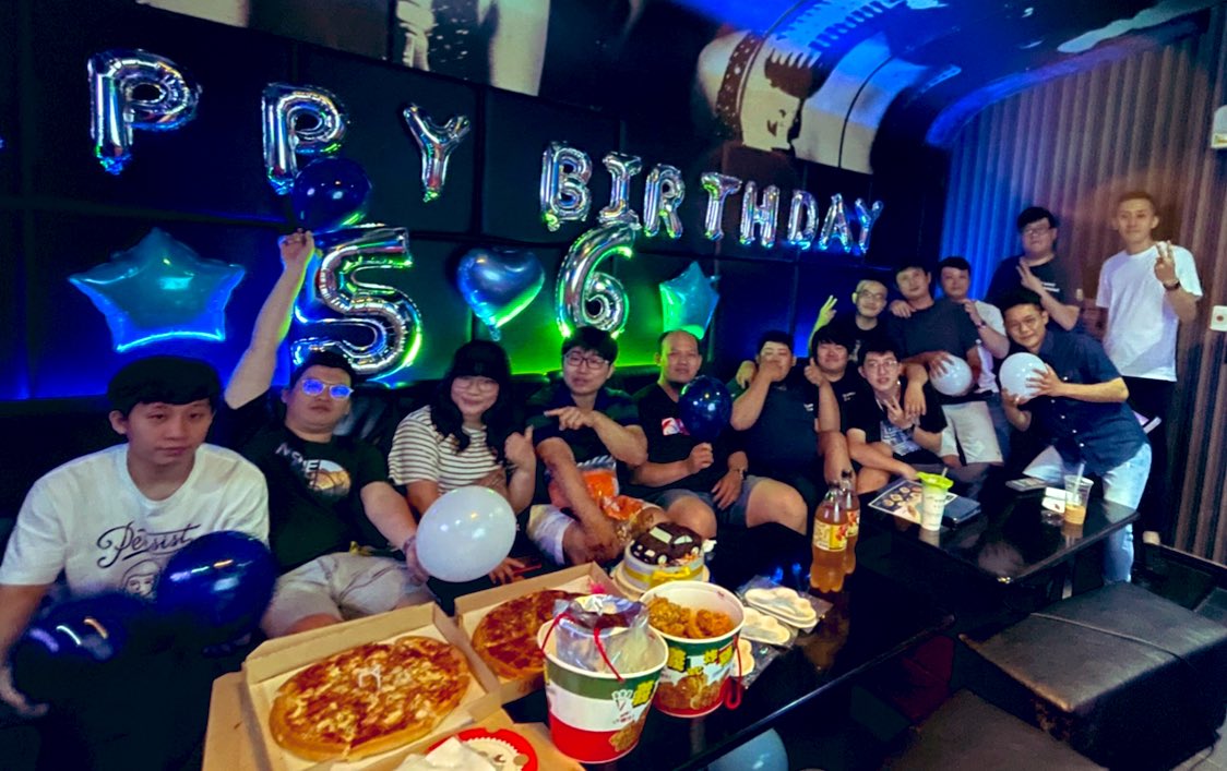 CPU_TakaoSW's tweet photo. Thank you 2021 !
Wish everyone will be better 🥰
Although my body have some problem, I will overcome and keep healthy, let us work hard in 2022💪
Appreciate•grateful•success 🎉
#TakaoSW https://t.co/Jq58hcVQAR