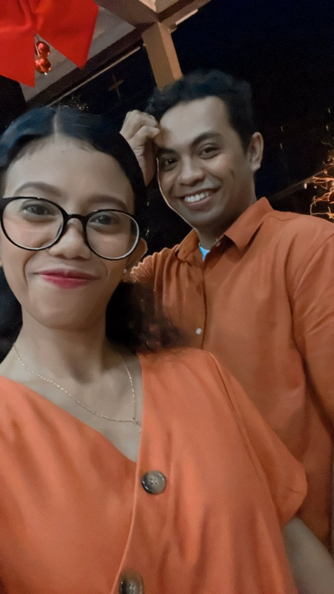 bossRianty's tweet photo. New year Eve 😍 https://t.co/CkMAyvQse1