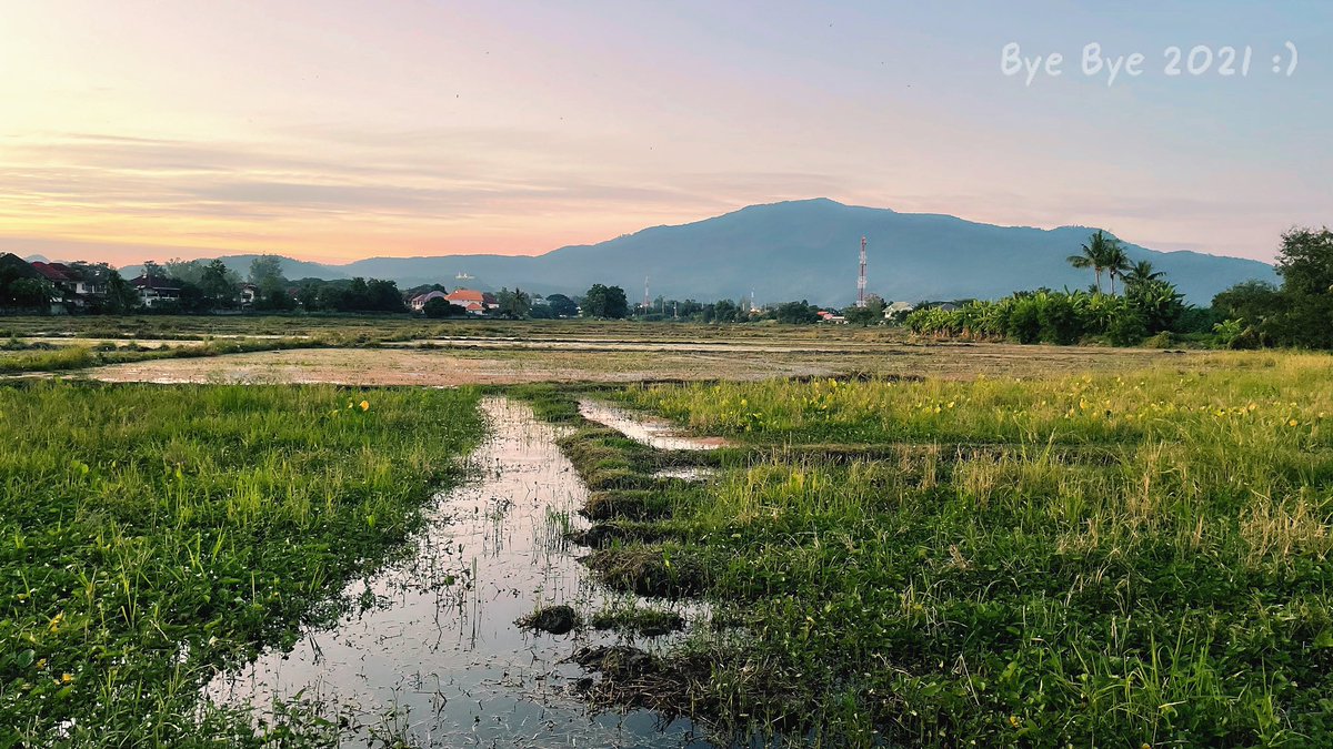 tamon_huiyong's tweet photo. 18.08 น. :)
#ByeBye2021
#StaySafe
#KeepFigthing
#Chiangmai @MrVop https://t.co/EG9bYOVxVH