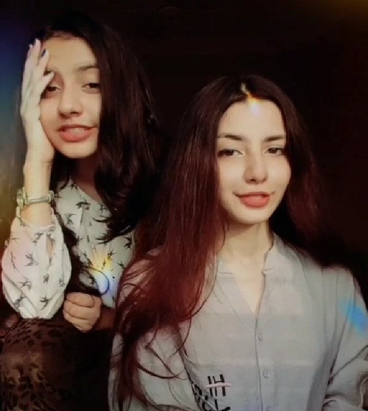 DrBisma2's tweet photo. We the sisters😍 https://t.co/YMrRa7SkGq