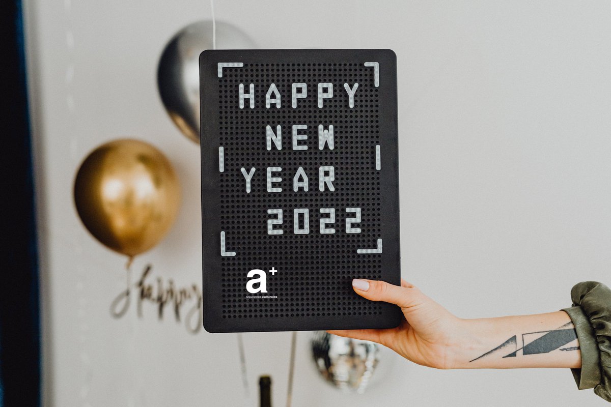 a_mas_sc's tweet photo. Después de un año intenso nos despedimos con una sonrisa y os deseamos todo lo mejor para este #año2022.
#culturasegura #muchoteatro #muchadanza #muchocirco #muchacalle #muchamusica
#EstaNocheQueNoFalteElRojo https://t.co/sAcm7gcpHR