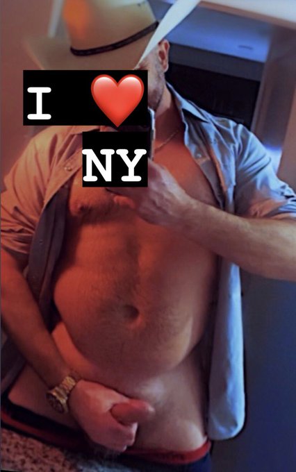 Going in hard: happy new year. HMU if you&rsquo;re down for group or 1on1. Will be here until 4th. https://t