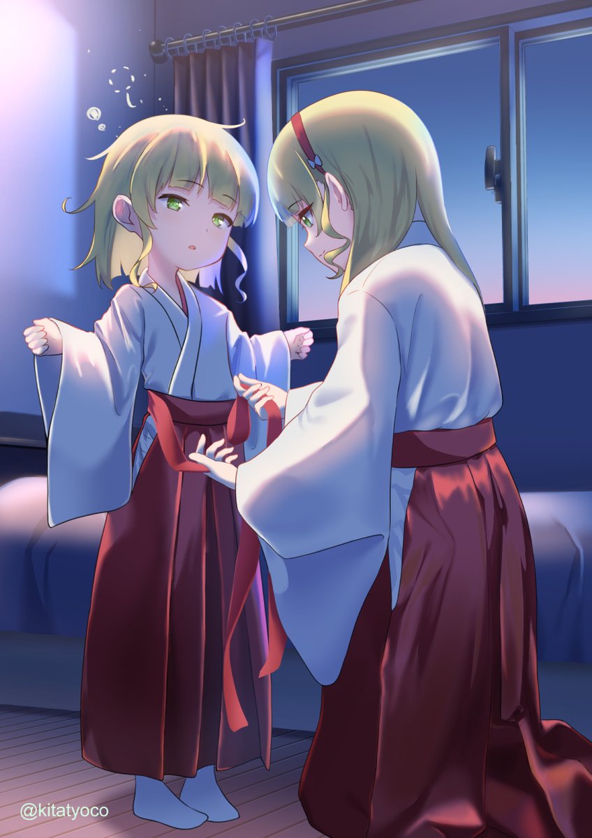 multiple girls 2girls japanese clothes blonde hair miko red hakama green eyes  illustration images