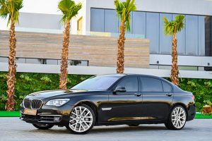 bmwactucom's tweet photo. La BMW Série 7 2030 sort tout droit de Transformers https://t.co/6h4PjonkEm #bmw https://t.co/POqhgtmbIu