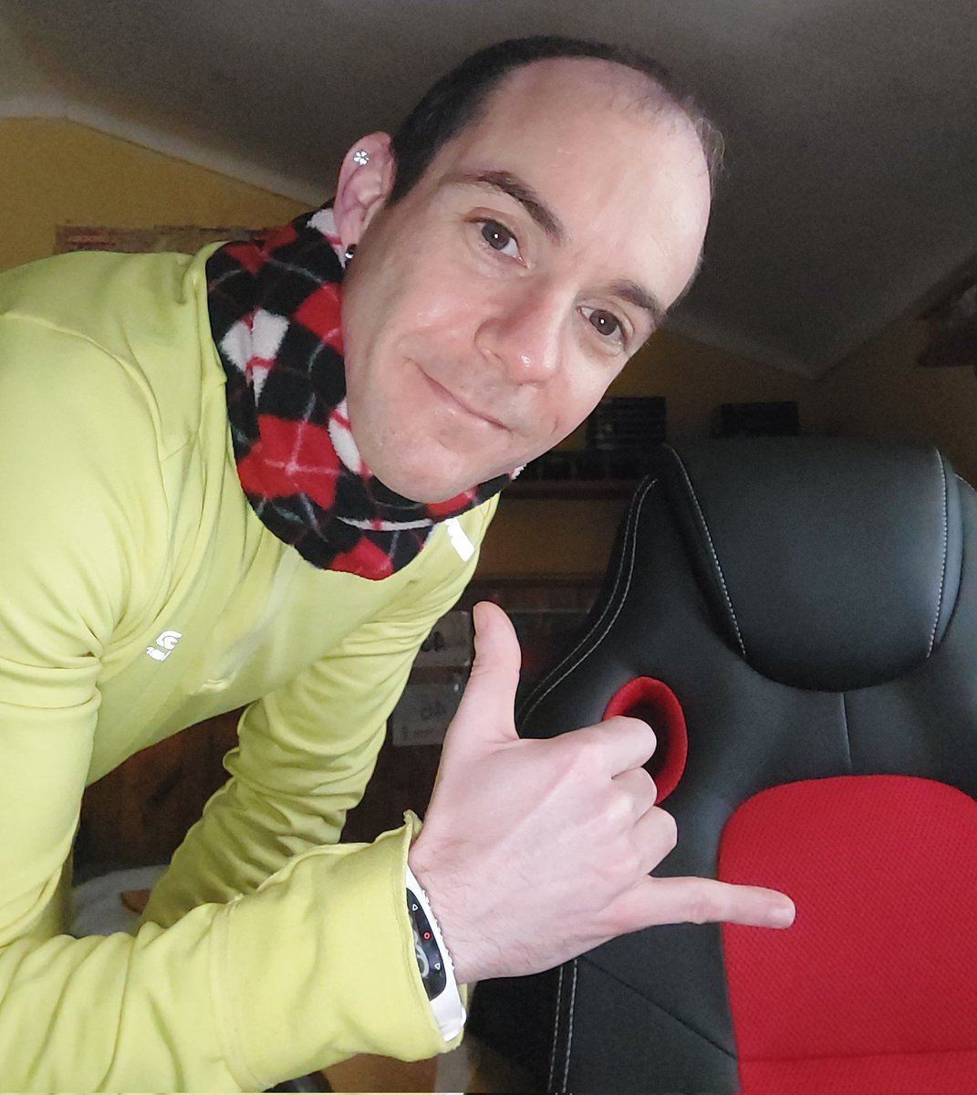 Juli_Rome_'s tweet photo. ¡ Buenos días ! 🙋🏻♂️
Como se diría en estos casos: Año nuevo, vida nueva ... ¿no? 😜
#WithoutBeard 😁🤙
#FelizAñoNuevo 🍾🎊 https://t.co/x5LqQMXCNm