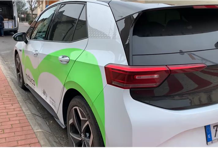 Mobico_CO's tweet photo. INFO| Recordeu que aquest cap de setmana 1 i 2 de gener, el servei de vehicle elèctric #Mobico no estarà operatiu.
Ens retrobem el dia 3 de gener.
Que tingueu un bon any 2022 sostenible!
#VehicleElèctric #MobilitatSostenible #ConcaOdena https://t.co/xWOaRWHl9N