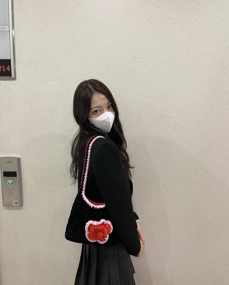 0302BeeBee's tweet photo. Happy New Year🧡 #공승연 https://t.co/xkVJSmY0Ln