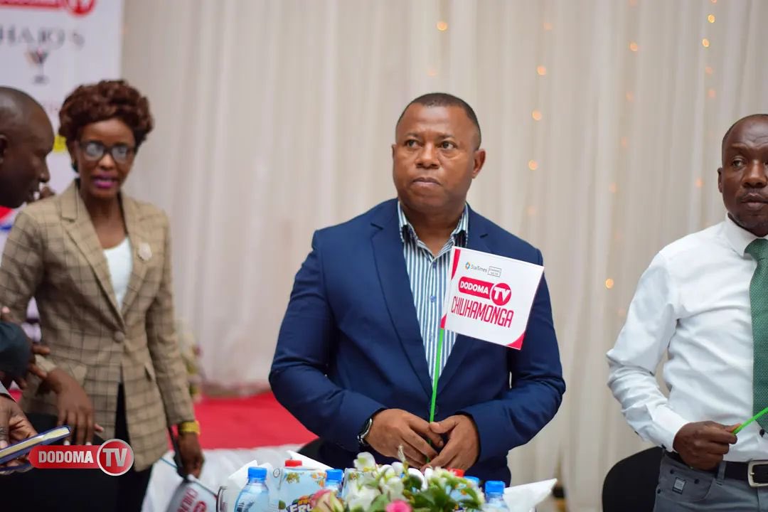 dodoma_tv's tweet photo. UZINDUZI WA DODOMA TV

Mgeni Rasmi wa Tukio la Uzinduzi wa Dodoma Tv ,Mkuu wa wilaya ya Dodoma mjini Mh Jabir Shekimweri akiwa ndani ya ukumbi wa Cavillam kwa ajili uzinduzi wa Dodoma tv.

Tupo Live @dodoma_tv na @dodomafmradio endelea kutazama tukio nzima
#historiadodoma https://t.co/np76NpYzu9