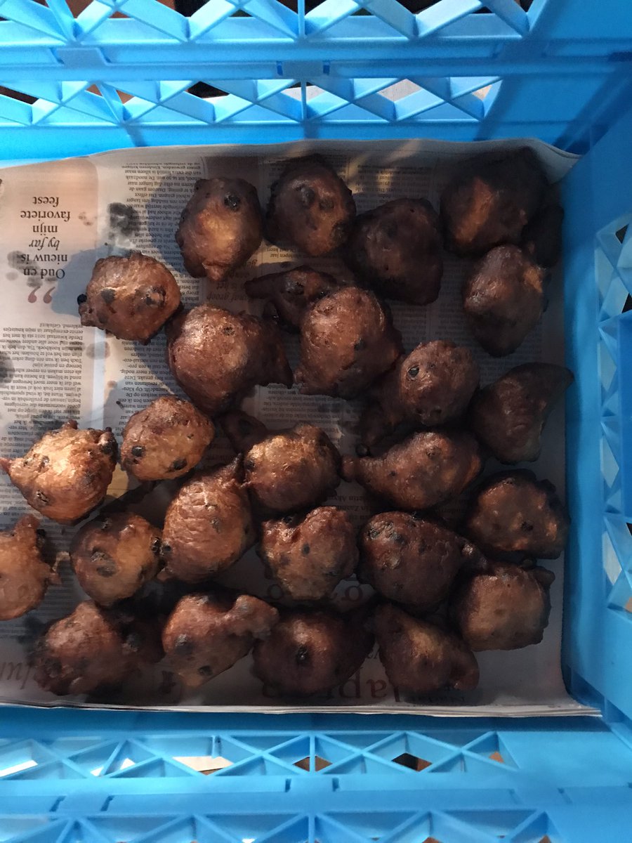 Zo de eerste oliebollen zijn gebakken! #eindejaarsoliebollenmeditatie