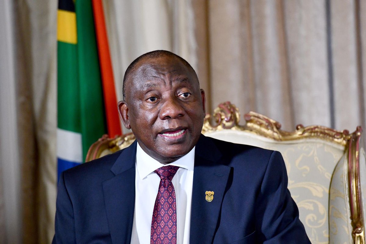 PresidencyZA's tweet photo. President @CyrilRamaphosa will deliver a New Year Message for 2022. The broadcast will be carried across all major news channels from this afternoon at 13h00 #HappyNewYear https://t.co/d0ZI4uPhS7