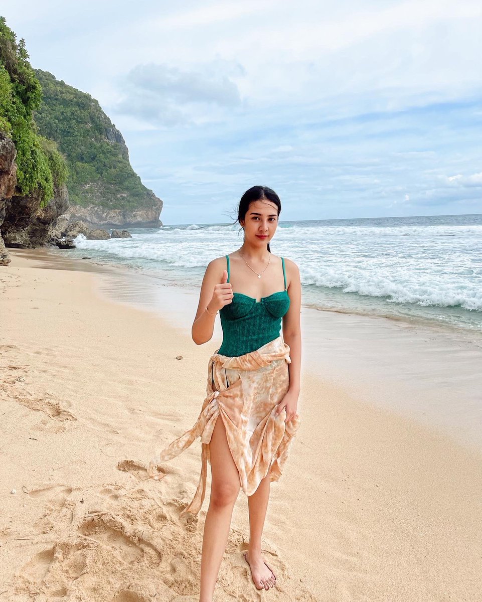 Anya Geraldine tweet media
