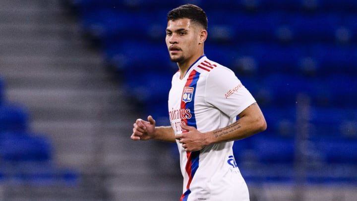 GGTT_afc's tweet photo. โArsenal are really interested in Lyon midfielder Bruno Guimaraes. Edu loves him and has opened talks to try to sign him.โ
๐ฃ @NicoSchira โข #AFC https://t.co/ErSTV4Zc8w