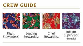 choiljoo's tweet photo. Batik patterns of #SingaporeAir and #MalaysiaAirlines represent the seniority of cabin crew. https://t.co/xiOas1H30M