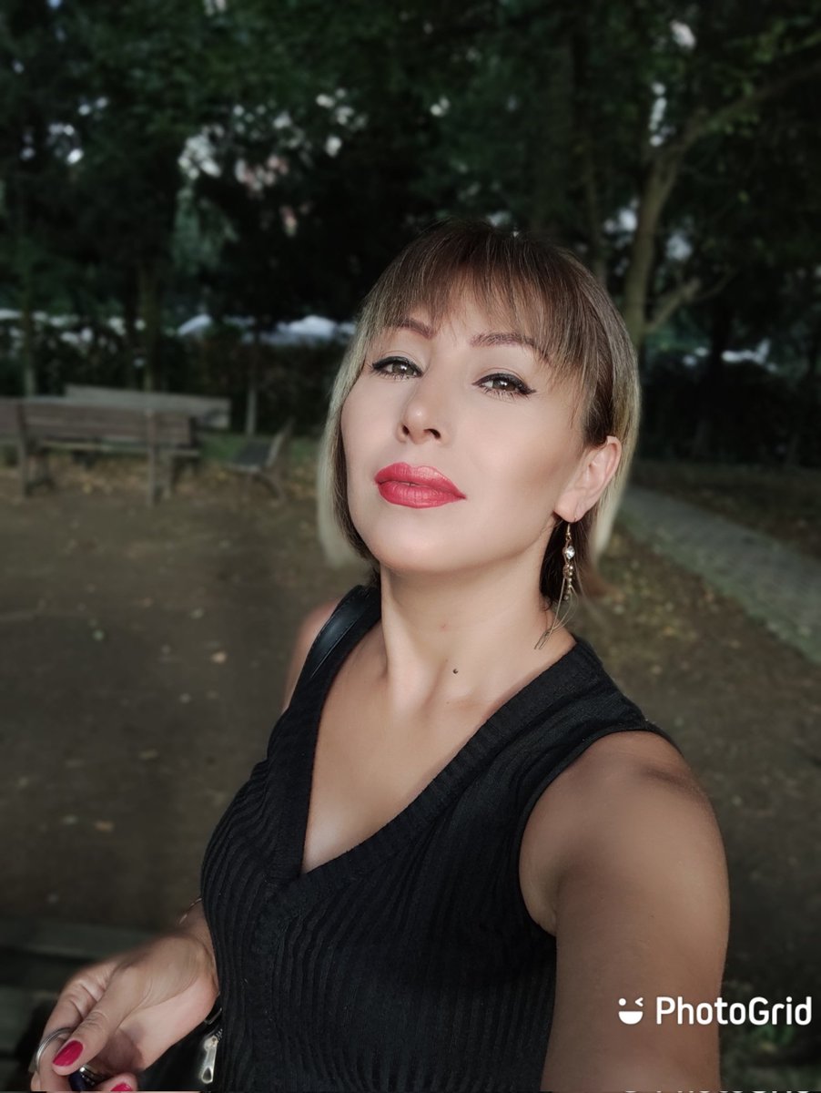 Yakışırsın İşte...
Bir Şehire, Bir Şiire, Tarihleri Sen Olmuş Her Mevsime...
Ve "Seni Seviyorum"Ların Hepsine________✔️