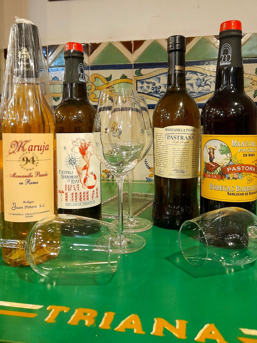 Aϙυí ƈσɱιҽɳȥα υɳα ɳυҽʋα hιʂtσɾια. 🍷💚✨

#lasgolondrinastriana #lasgolondrinassevilla #golondrinear #livegolondrinas #AñoNuevo2022 #NewYearsEve2022 #brindis #cheers #manzanilla #manzanillalover #sherrylovers