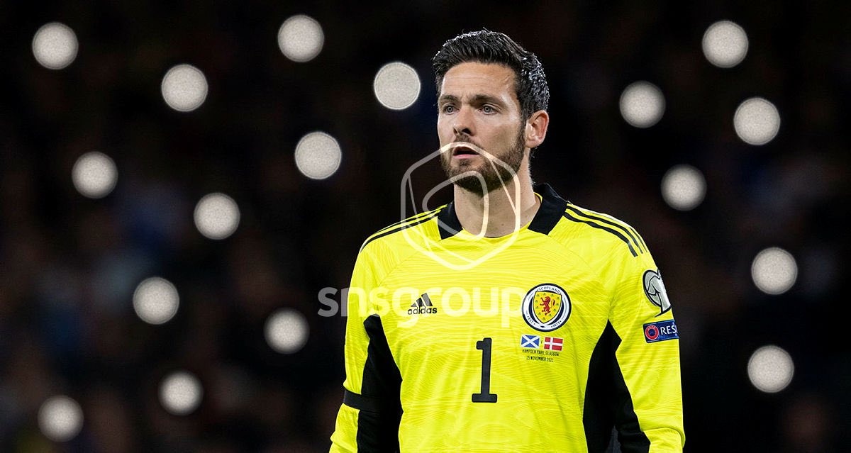 Happy 39th Birthday to Scotland and Hearts goalkeeper Craig Gordon.        