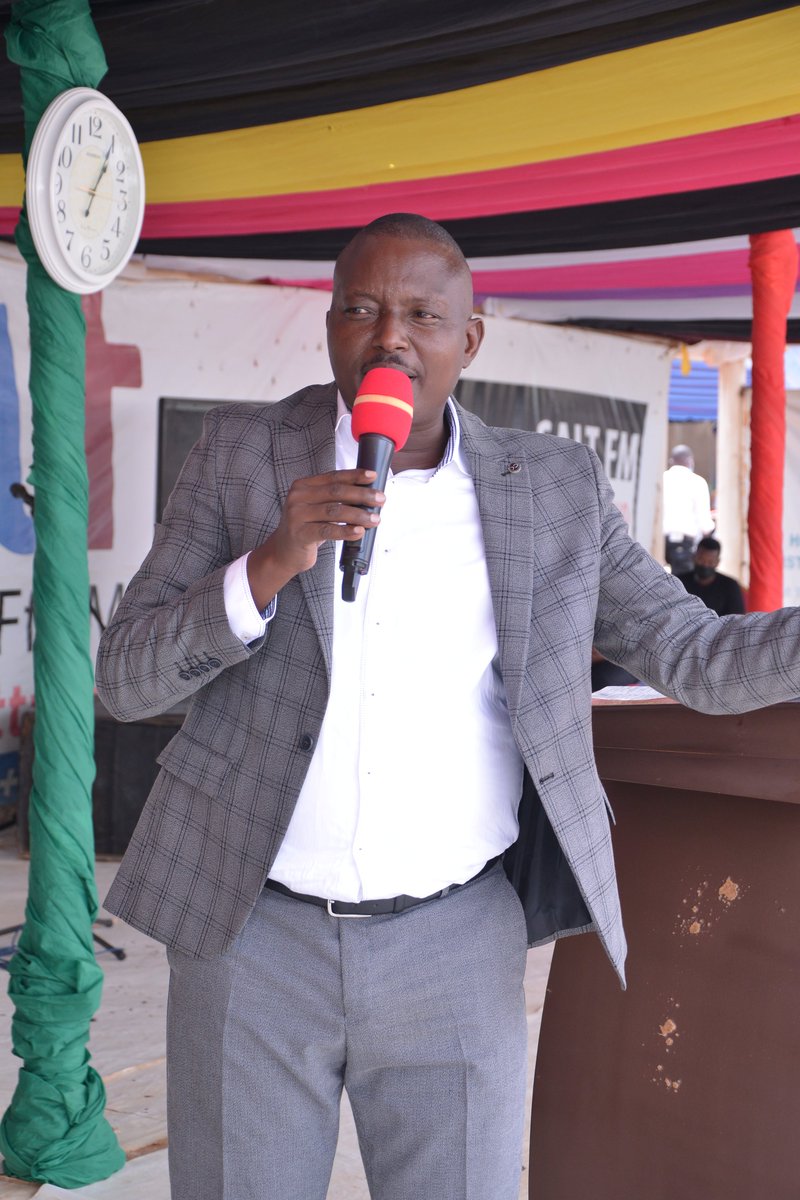 SaltTvUganda's tweet photo. New year wants new ideas failure to update yourself you become outdated - Pr Bujjingo
#VisionNight #SaltTvUpdates https://t.co/BpfgKfTqm6