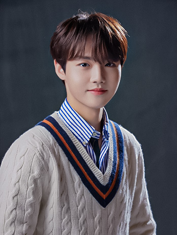 FH7sWR1VkAcEzH-?format=jpg&name=small