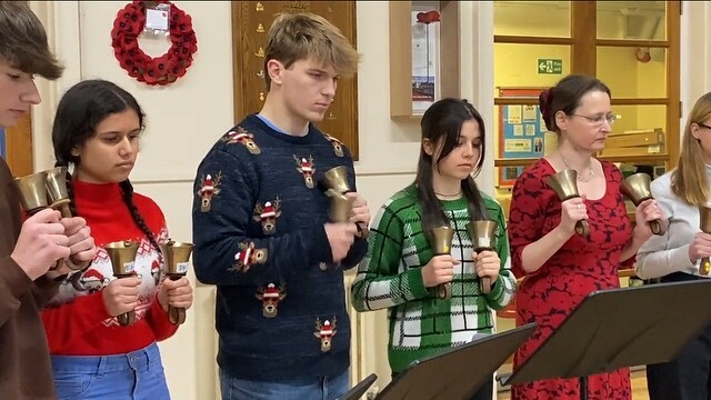 KingstonRingers's tweet photo. We lend a set of handbells to The Piggott School and they make an appearance in this year’s virtual Christmas carol service. You can watch it on our website in the latest post called ‘Handbells’. The bells can be seen at 5 mins 10 and 24 mins 11. #piggot… https://t.co/4grwMKyiN2 https://t.co/4iXkPLPA2s