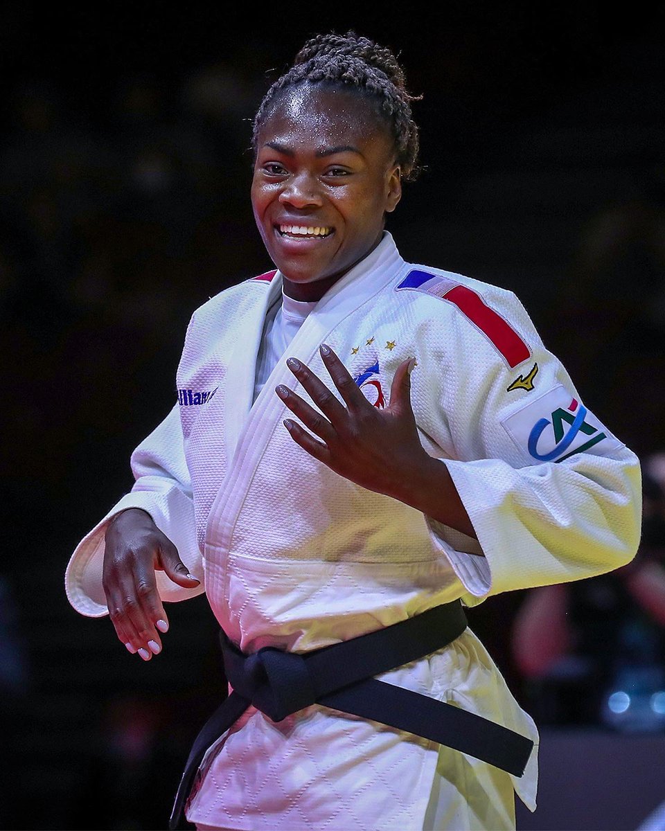 2️⃣0️⃣2️⃣1️⃣ 🔙

Un 5️⃣ème titre de championne du monde, 2️⃣ titres olympiques : quelle année pour Clarisse Agbegnenou ! 🥵🔥

Donnez-nous un émoji pour décrire la saison exceptionnelle de Clarisse ! ⬇️

#FierdEtreJudoka