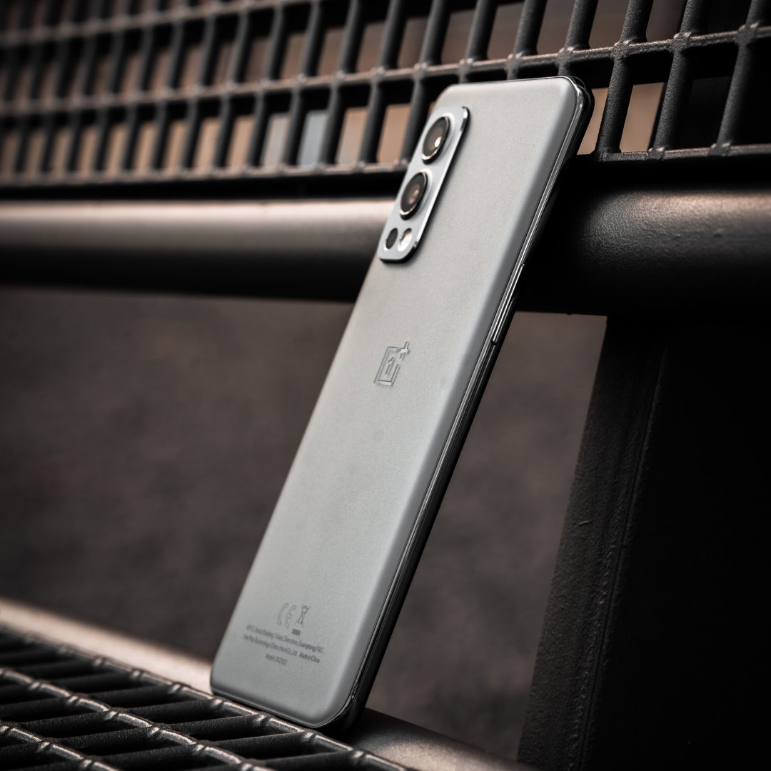 OnePlus_SE's tweet image. Vi skulle kunna skriva en lång text om OnePlus Nord 2, men för att hålla det enkelt lånade vi några egenskaper från 9-serien, en ny processor och några av de mest älskade funktionerna från vår community.

Vad mer kan man begära?

📸 @rhrptt_shooter