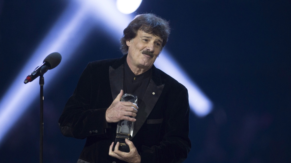 Happy birthday Burton Cummings 
Born December 31, 1947 