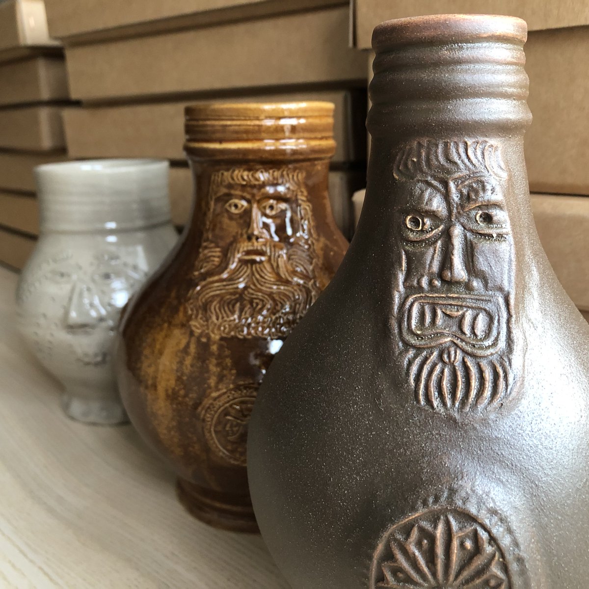 What is your New Year`s look? 🥳 These #bartmannjugs making faces are replicas of 15th to 17th century jugs that were decorated with a bearded face. Fragments of similar vessels have been found in our #excavations <a href="/AVANmuseo/">AboaVetusArsNova</a>. Happy New Year!  #findsfriday #Archaeology #museums