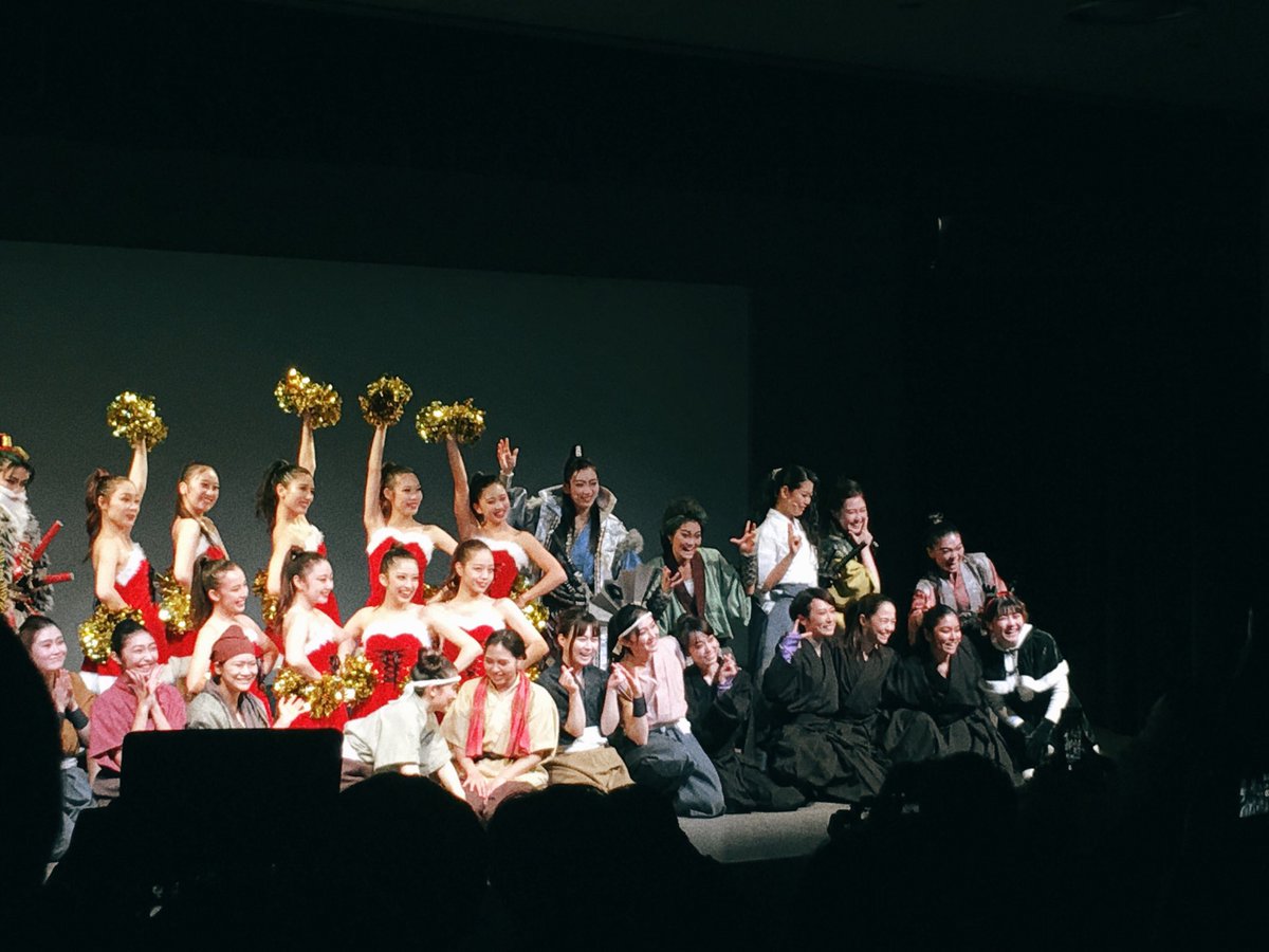 #096k熊本歌劇団 #前田慶次かぶき旅
ツイット遅くなったけどこないだのクリスマス公演見に行ったので……
年内最後にふさわしい楽しい公演でした!来年も観に行くぞ〜!
4枚目は感想絵です🐥