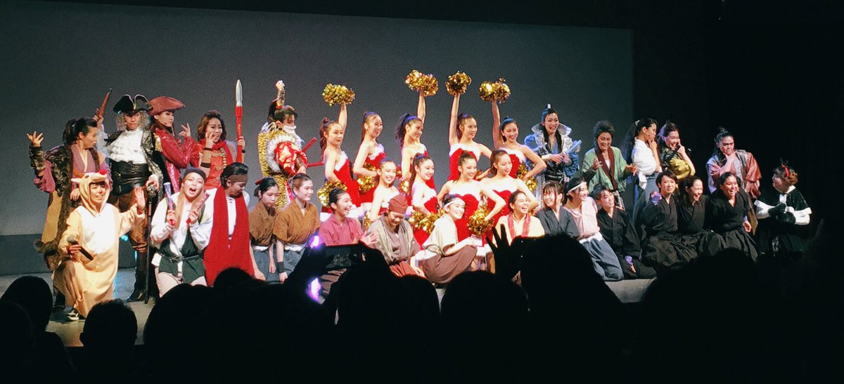#096k熊本歌劇団 #前田慶次かぶき旅
ツイット遅くなったけどこないだのクリスマス公演見に行ったので……
年内最後にふさわしい楽しい公演でした!来年も観に行くぞ〜!
4枚目は感想絵です🐥