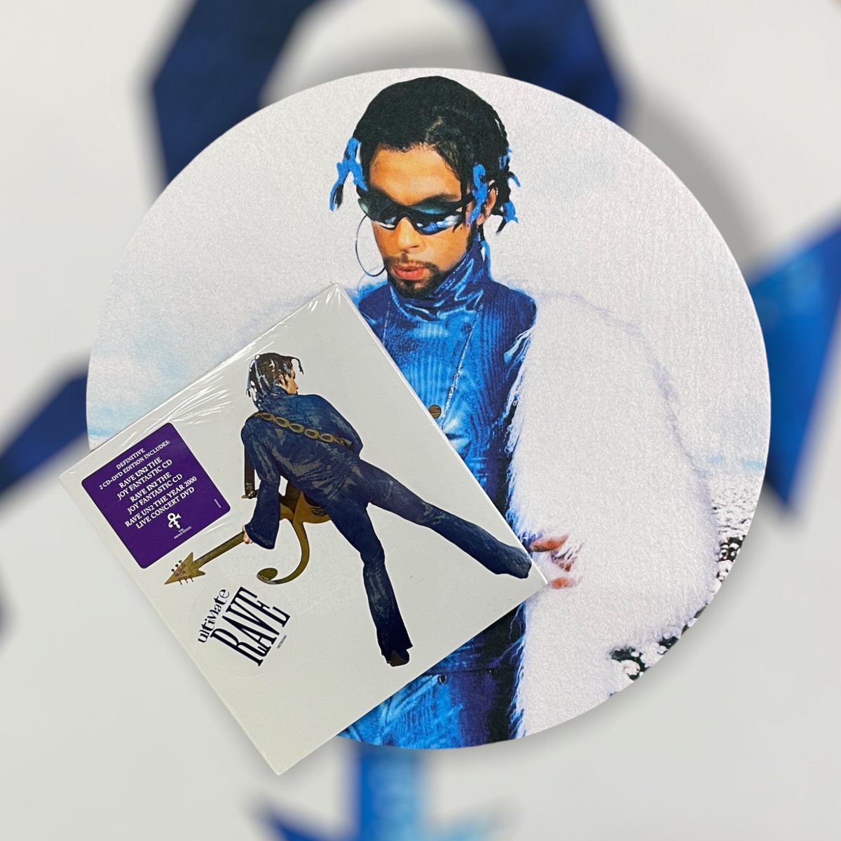 GlamSlamEscape's tweet photo. December 31st, New Years Eve,  1999 Rave Un2 The Year 2000 is aired on pay-per-view television in the US
We can't think of a better way to see in this New Year Year than with  #Prince
https://t.co/m9nZIQ2kTS*
 #Prince4Ever #PrinceLiveDVD #PrinceConcert #HappyNewYear https://t.co/h5C7BGHOH5