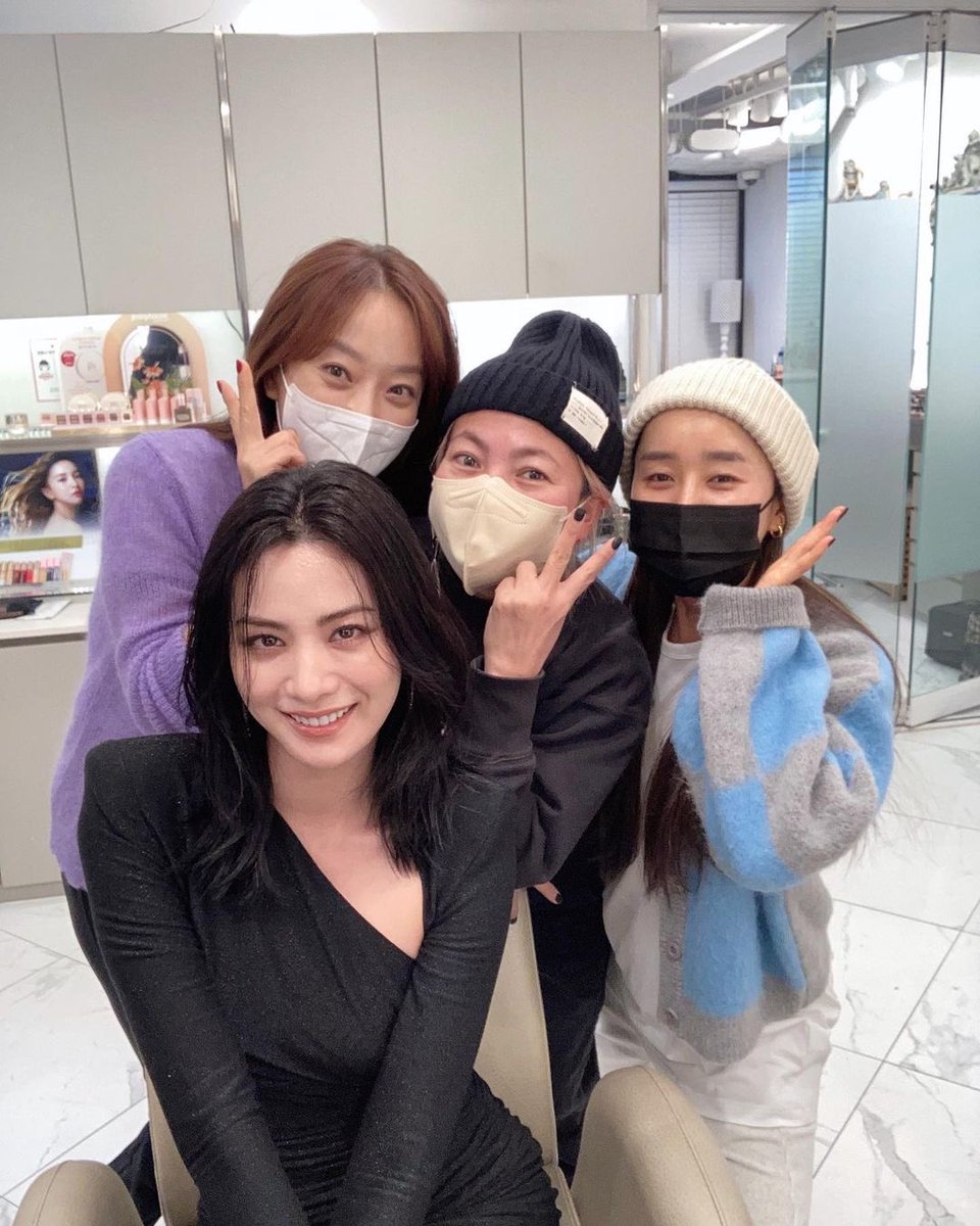 [PHOTOS] The dream team 🥰

Cr. bomin.cho, suhwa22 (IG)
#NANA #나나 <a href="/as_supporters/">나나(NANA)</a>