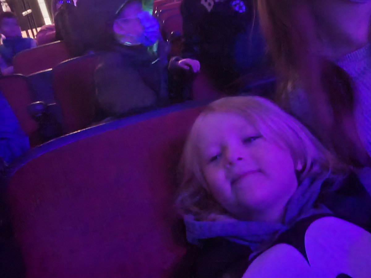 Mikebuck1313's tweet photo. #disneyonice https://t.co/xB0XFzjIpT