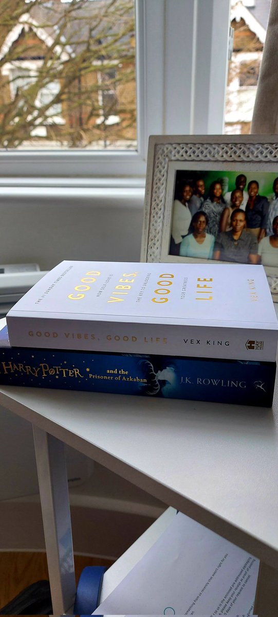 MsNaluyima's tweet photo. In 2022, I pray that you find/curve out the time to escape to your happy place - whatever that might look like. Some of my happiest places are the simplest. #books #windowseats #family https://t.co/mWV5saUYaB