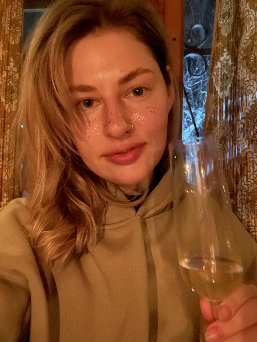 I would like to say thank you for such an exciting 2021 🌸
Thank you for being part of such a wonderful community.
I wish you all inspiration and strength, success and opportunities 🖤
Happy New Year! #NFTCommmunity