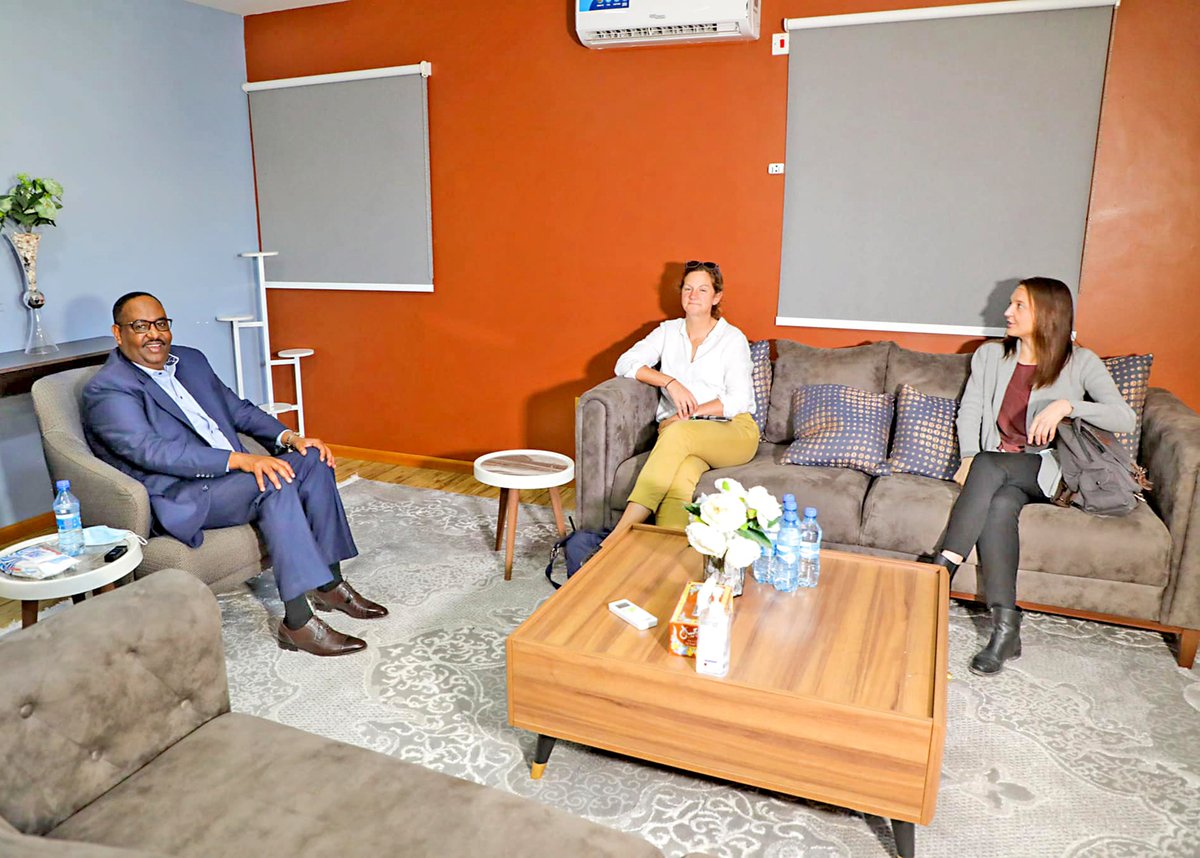 HESaidADeni's tweet photo. Had an opportunity to meet with the @UN envoy to #Somalia James Swan, U.S. Chargé d’Affaires Colleen Crenwelge, and #British Ambassador to Somalia @KFosterFCDO, in #Mogadishu, to exchange views on current situation. https://t.co/KhLZktQI5j