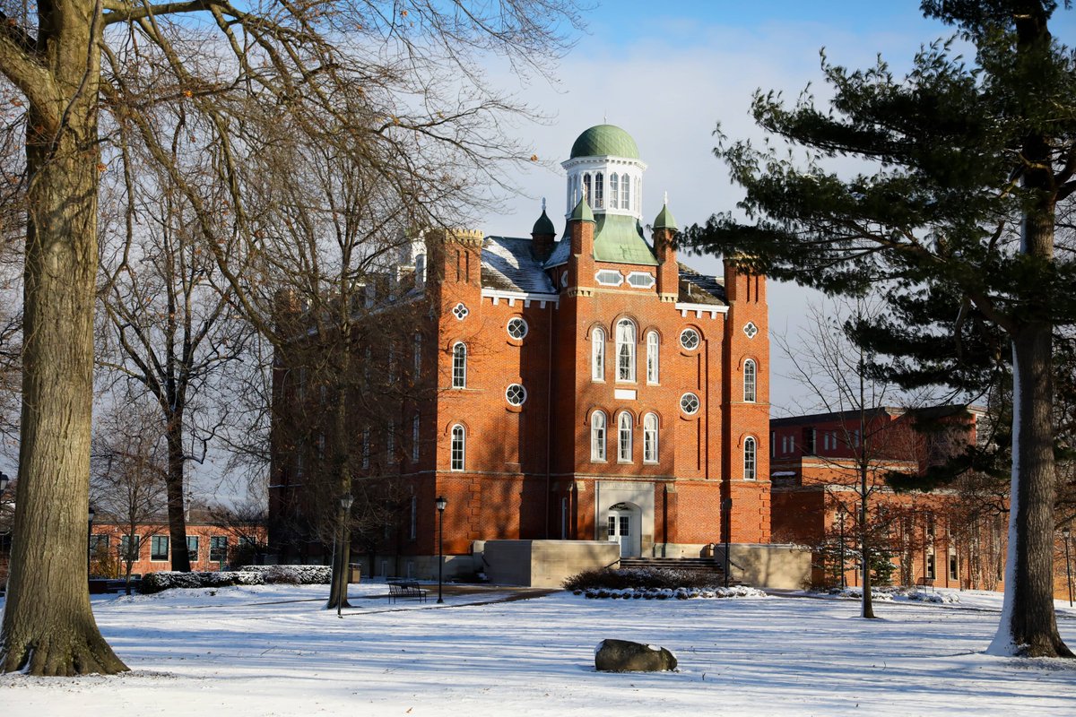 As 2021 ends, we reflect on all of the achievements of our students, faculty, staff and community. We look forward to seeing great things done in 2022!

Have a safe, and happy new year! bit.ly/3sxnDFf