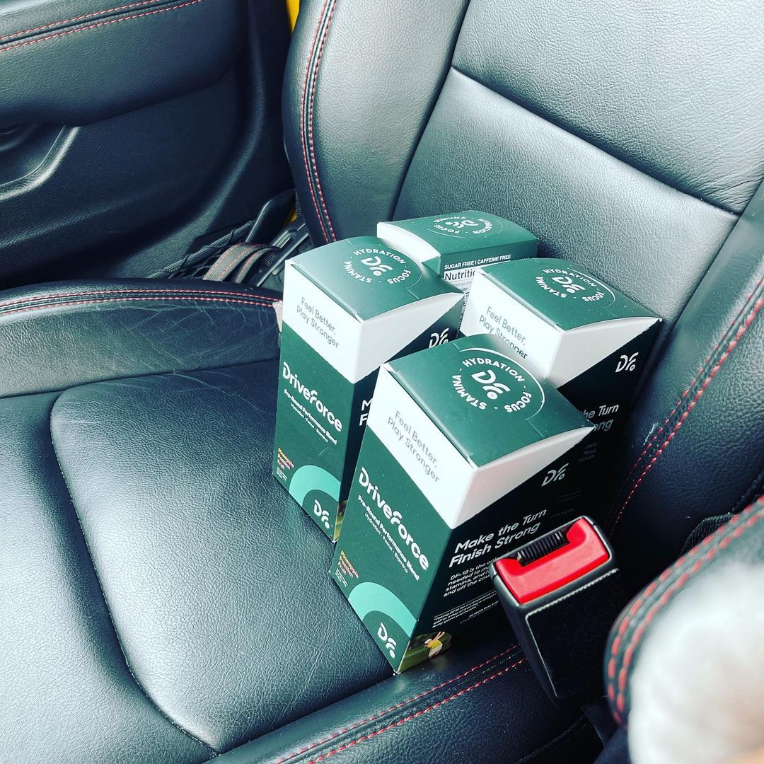 DriveForceGolf's tweet photo. Our copilot on and off the course as we head into the new year. Hope everyone has a safe, happy and healthy new years eve!

#GolfFitness #GolfNutrition https://t.co/WWuFMuGQtP
