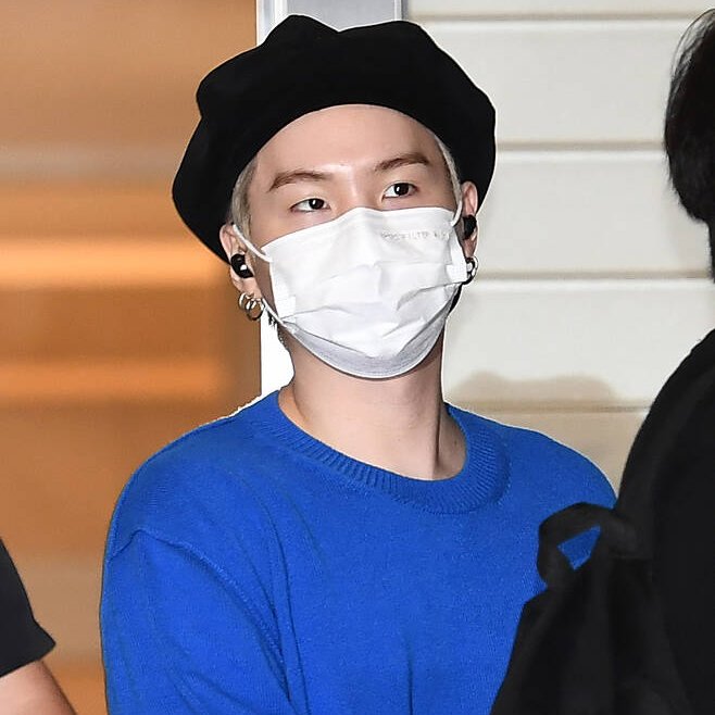 ana_iyang's tweet photo. #SoShowMeYourMask 
🎶I'll show you, show you🎶
💜💜💜💜💜💜💜

@be7ohmyjin @MochiPheyChim @GhrclBrrsLngn @miradest @YalDa_80 @Yang84Yin @Min0309Yang 

@BTS_twt  @bts_bighit @HYBEOFFICIALtwt
#방탄소년단 #ARMYvaccinatedtoo https://t.co/N3eC2oQv0v