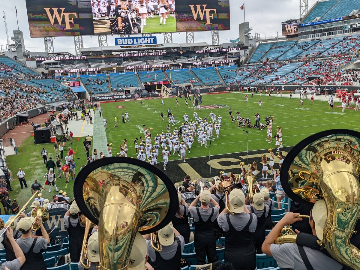 DeacJack's tweet photo. #TaxSlayerGatorBowl #GoDeacs https://t.co/lpbKvDUptH