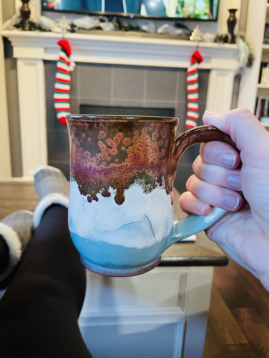 LetsgetLocal_ab's tweet photo. We picked up some beautiful hand made mugs for our boxes! โค๏ธ #rkcreativenest #shoplocal #albertamade #letsgetlocal https://t.co/ZgqOQotSDa
