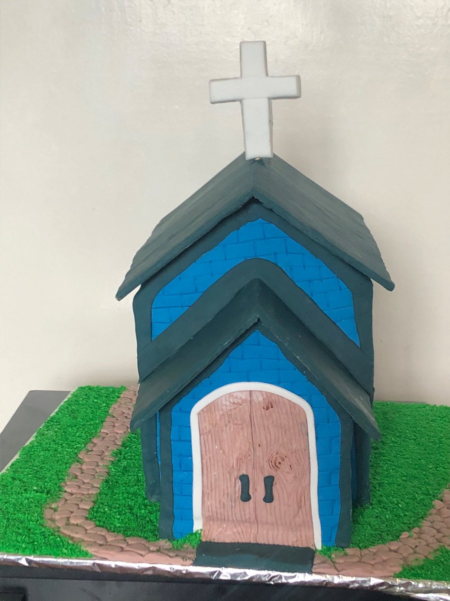 that_luba's tweet photo. My last cake post for 2021 has to be this beauty😍 A whole church was caked by #YourBulawayoBaker

Thank you for supporting the sweet dream and please do continue next year❤️ https://t.co/eahhy6m3dR