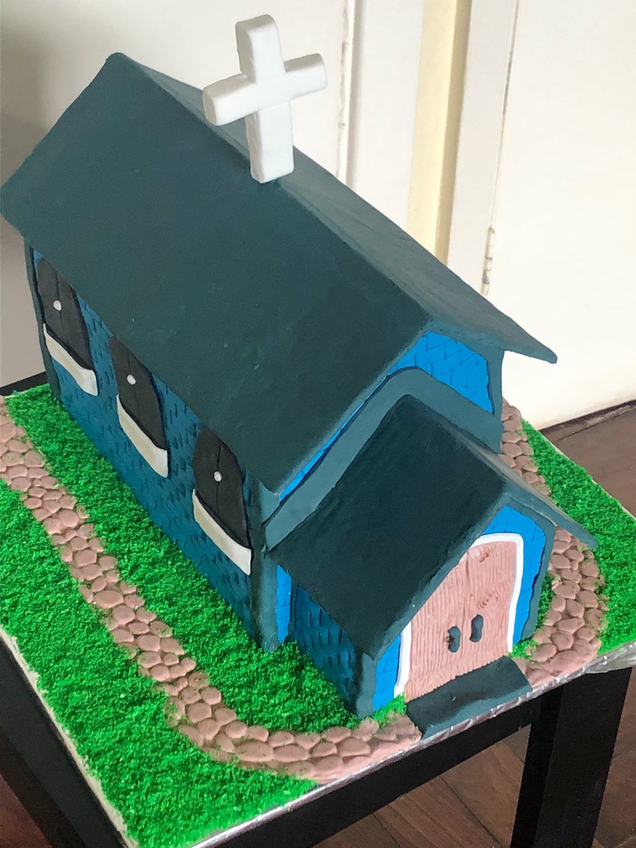 that_luba's tweet photo. My last cake post for 2021 has to be this beauty😍 A whole church was caked by #YourBulawayoBaker

Thank you for supporting the sweet dream and please do continue next year❤️ https://t.co/eahhy6m3dR