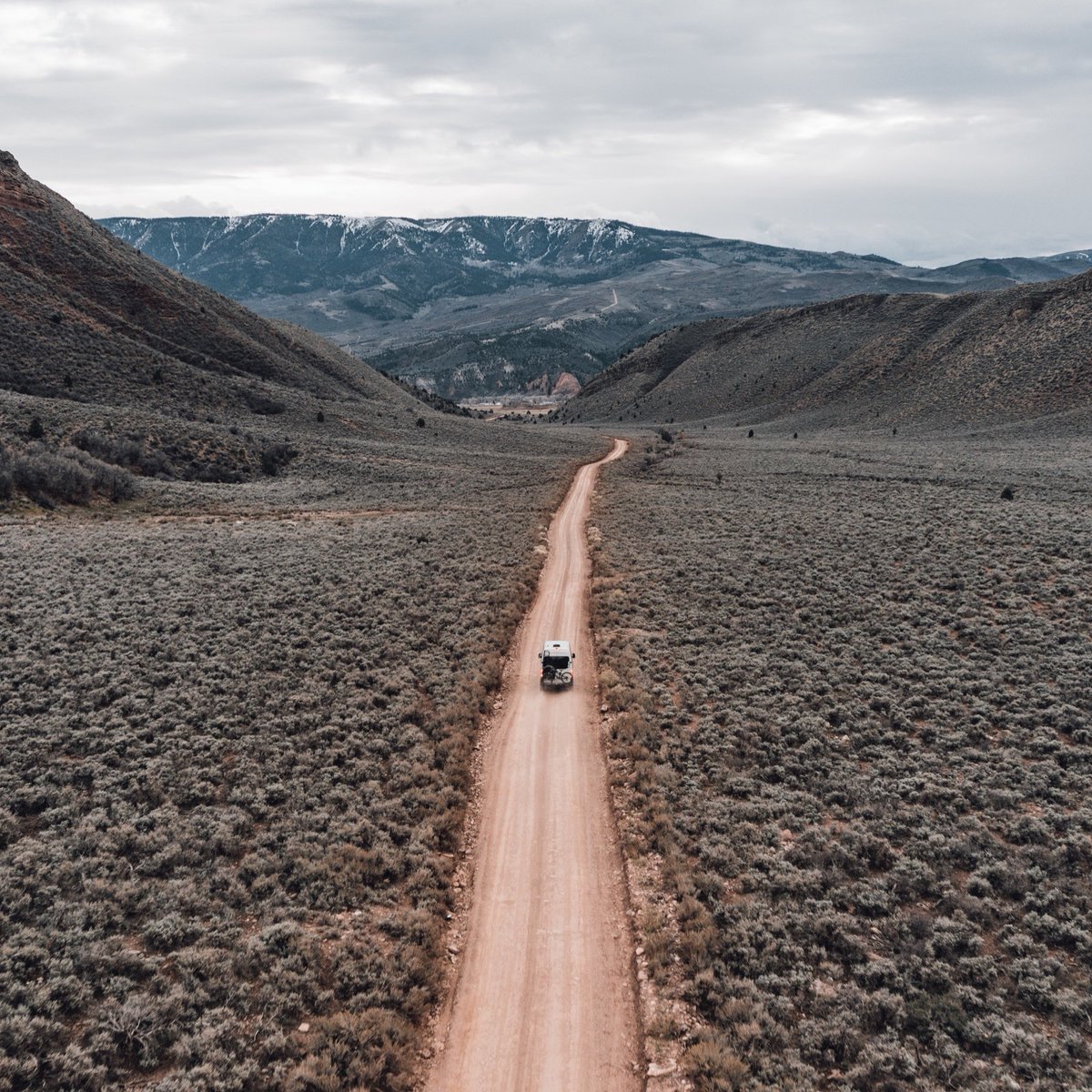 aclim8gear's tweet photo. Getting out of town is an ideal way to say goodbye to 2021. As we transition from one year into the other, we're looking forward to more days spent exploring, wherever that may be. See you all next year!
#aclim8 #designedforadventure https://t.co/il1Dh7ig9K