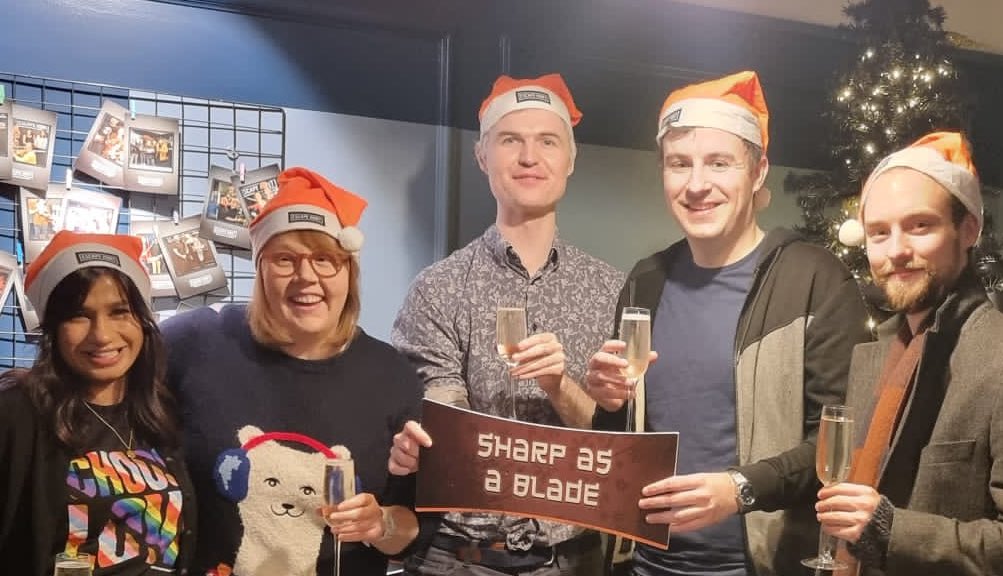 NathanpmYoung's tweet photo. Escape room record and free prosecco!

With the wonderful @hanaheebee, @nltansey, @jamiecholmes and @tompmg https://t.co/mraCDdRS7o