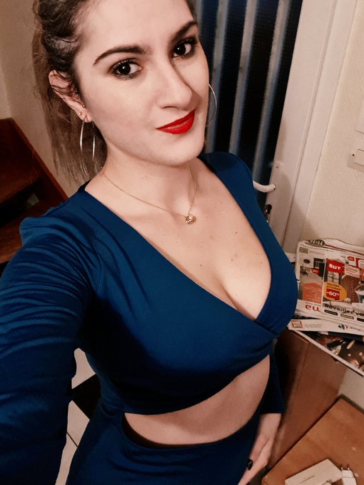 Bonne soir&eacute;e 😘 https://t.co/xSbD6z4X2a<a href="/tag/friskyfriday"class="tags"><span>#friskyfriday</span></a>