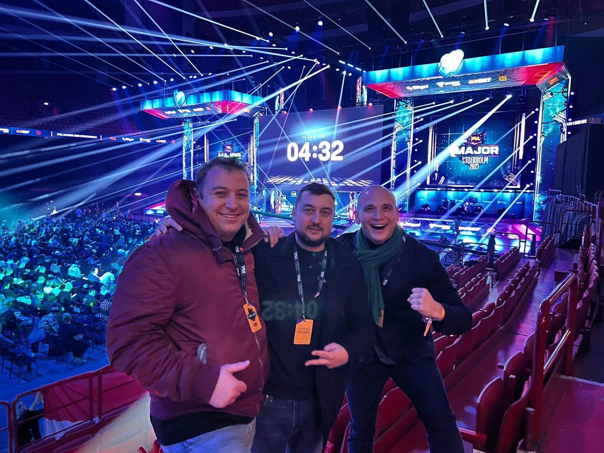 2021 was the most satisfying year in my life. Lucky that i can say the same about each following year. Fingers crossed that 2022 will bring the same :-) Thank you to every friend in the world to be a part of this story! :-)