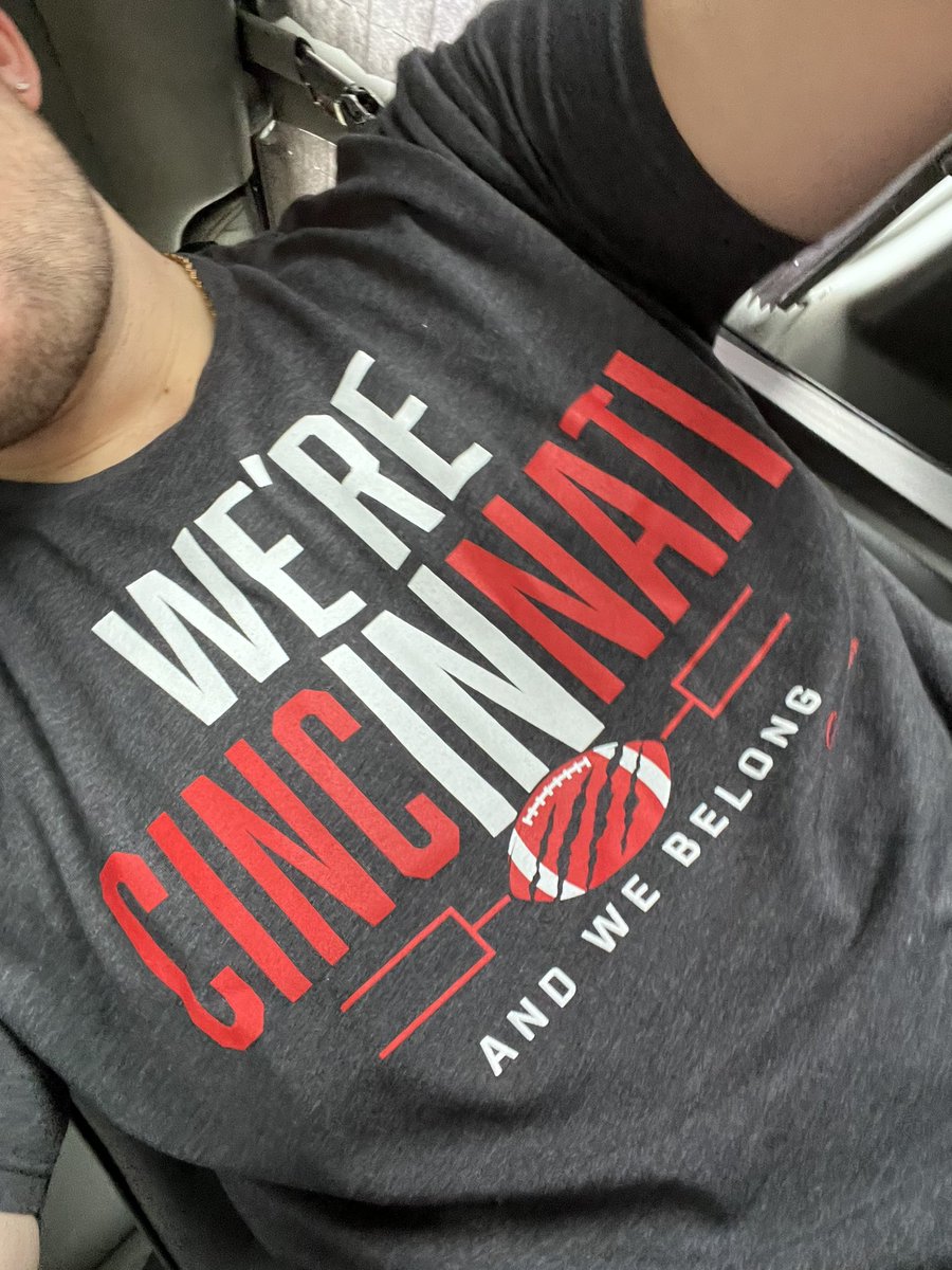 Came just in time for the big game⬛️🟥 <a href="/GVartwork/">GV Art + Apparel</a>